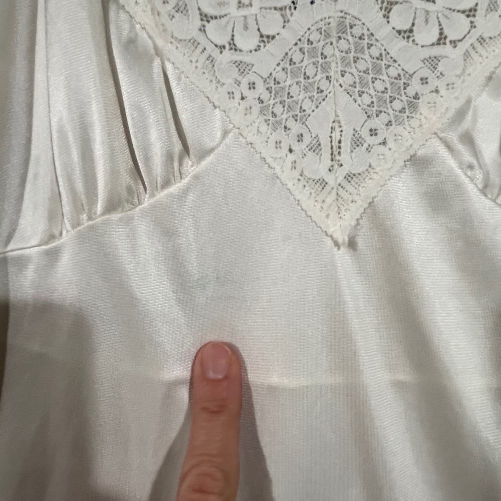 Vintage Full Slip Women Size 32 Ivory Lace Trim V-Neck Lingerie USA Made 6439 - Picture 4 of 11